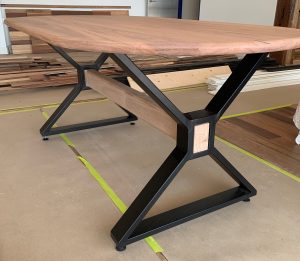 Blackbutt - Pill Table