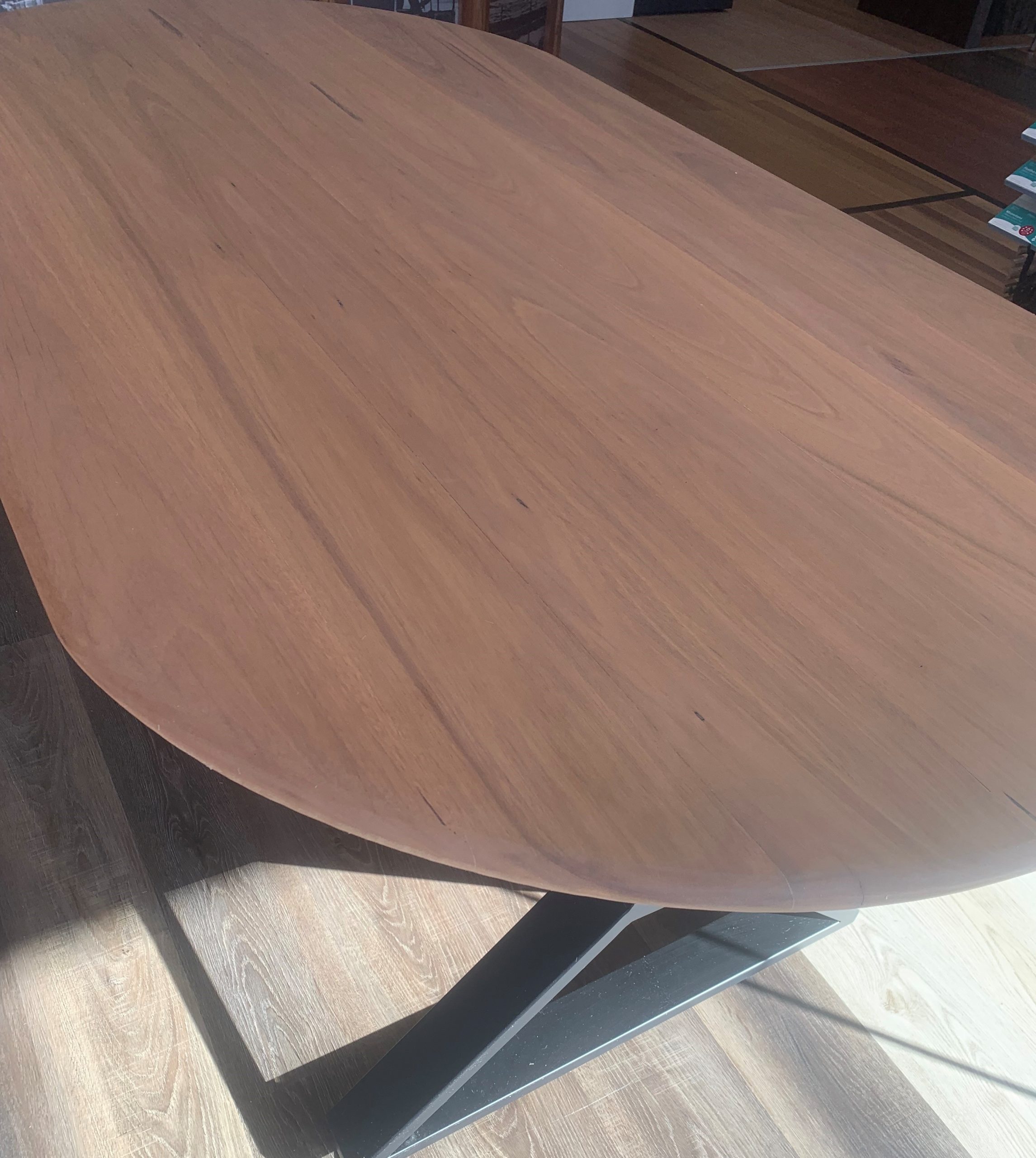 Blackbutt - Farmhouse Style Pill Shaped Dining Table
